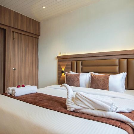 Hotel Galaxy Inn นาวีมุมไบ ภายนอก รูปภาพ