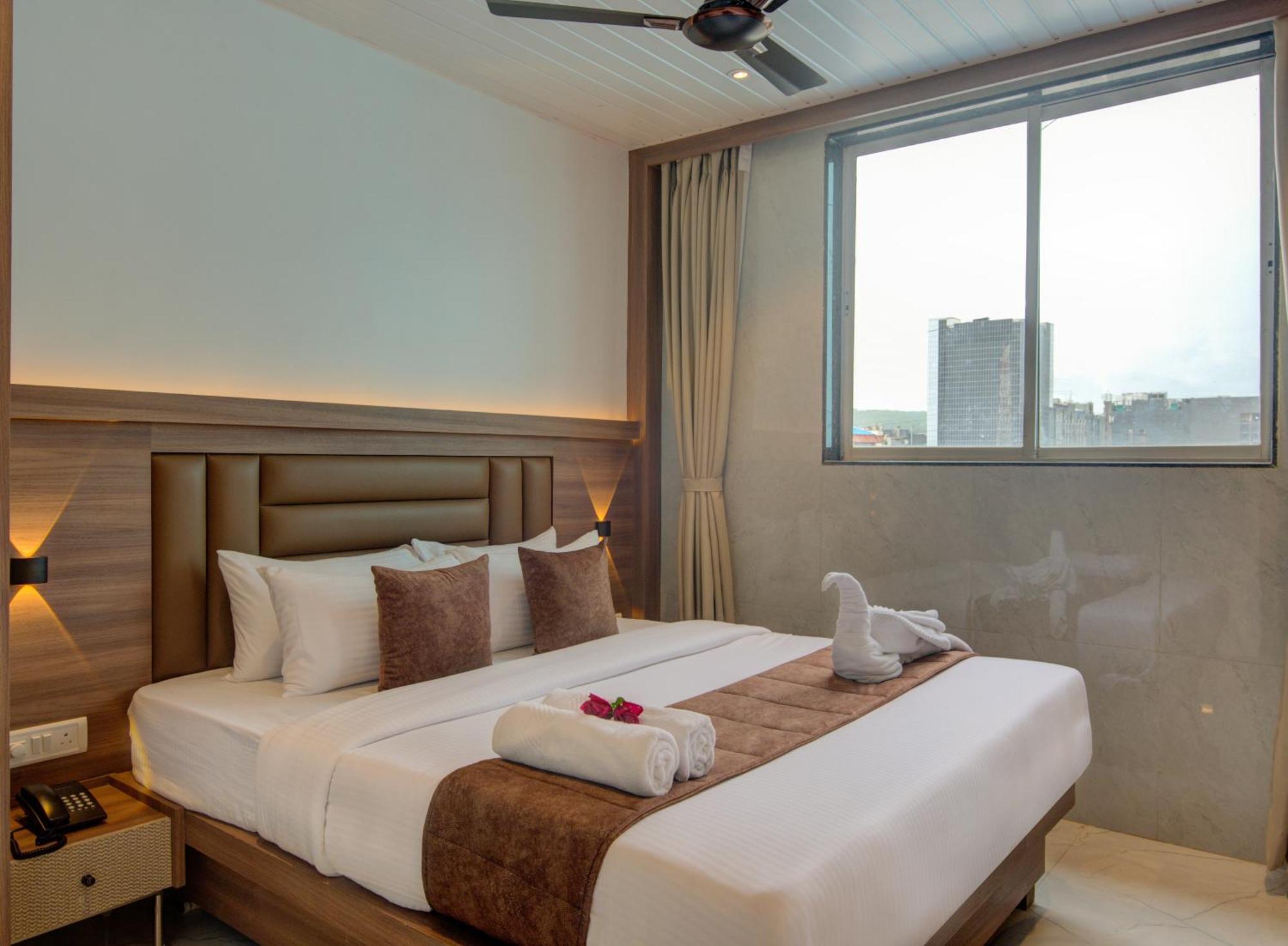 Hotel Galaxy Inn นาวีมุมไบ ภายนอก รูปภาพ