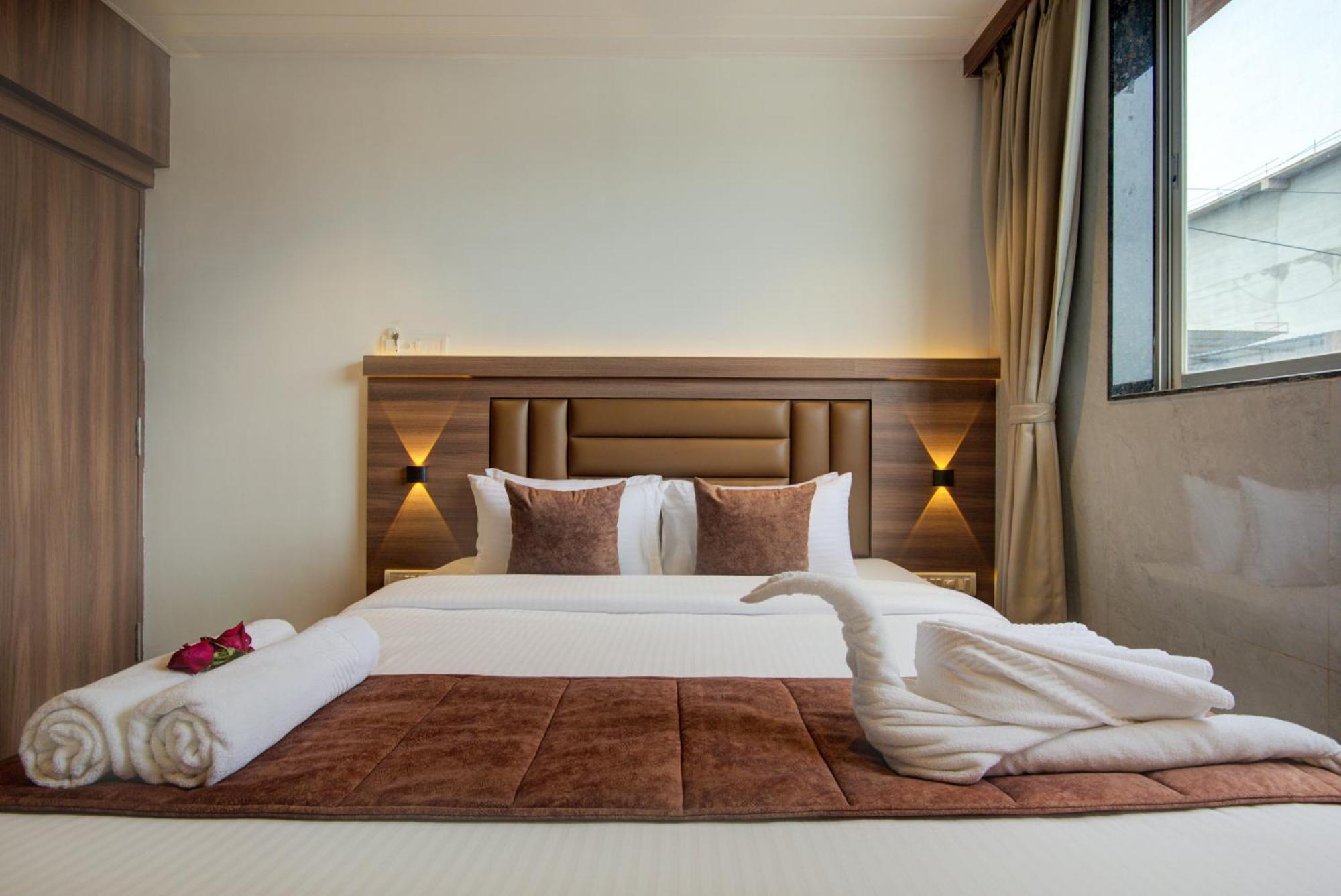 Hotel Galaxy Inn นาวีมุมไบ ภายนอก รูปภาพ