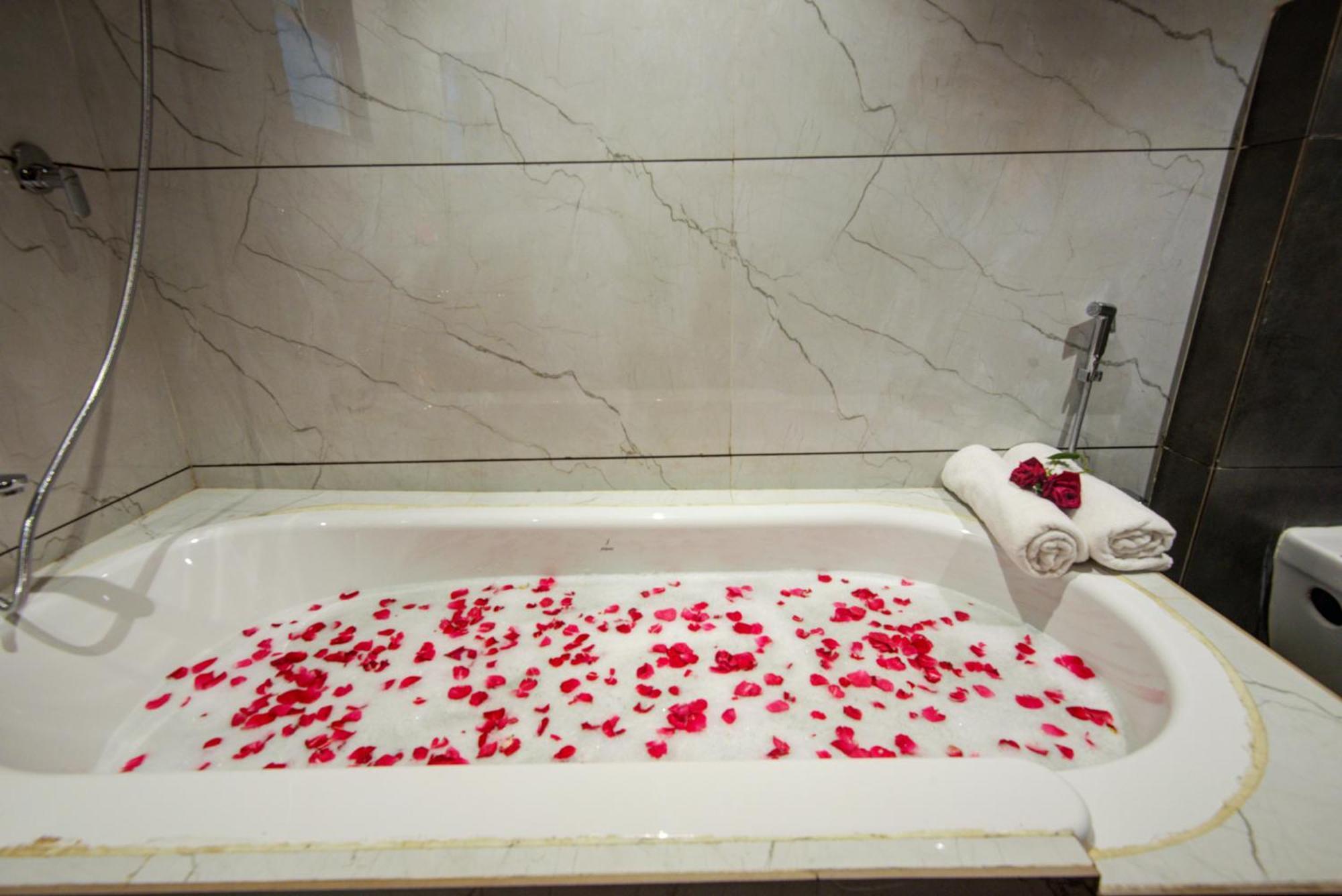 Hotel Galaxy Inn นาวีมุมไบ ภายนอก รูปภาพ