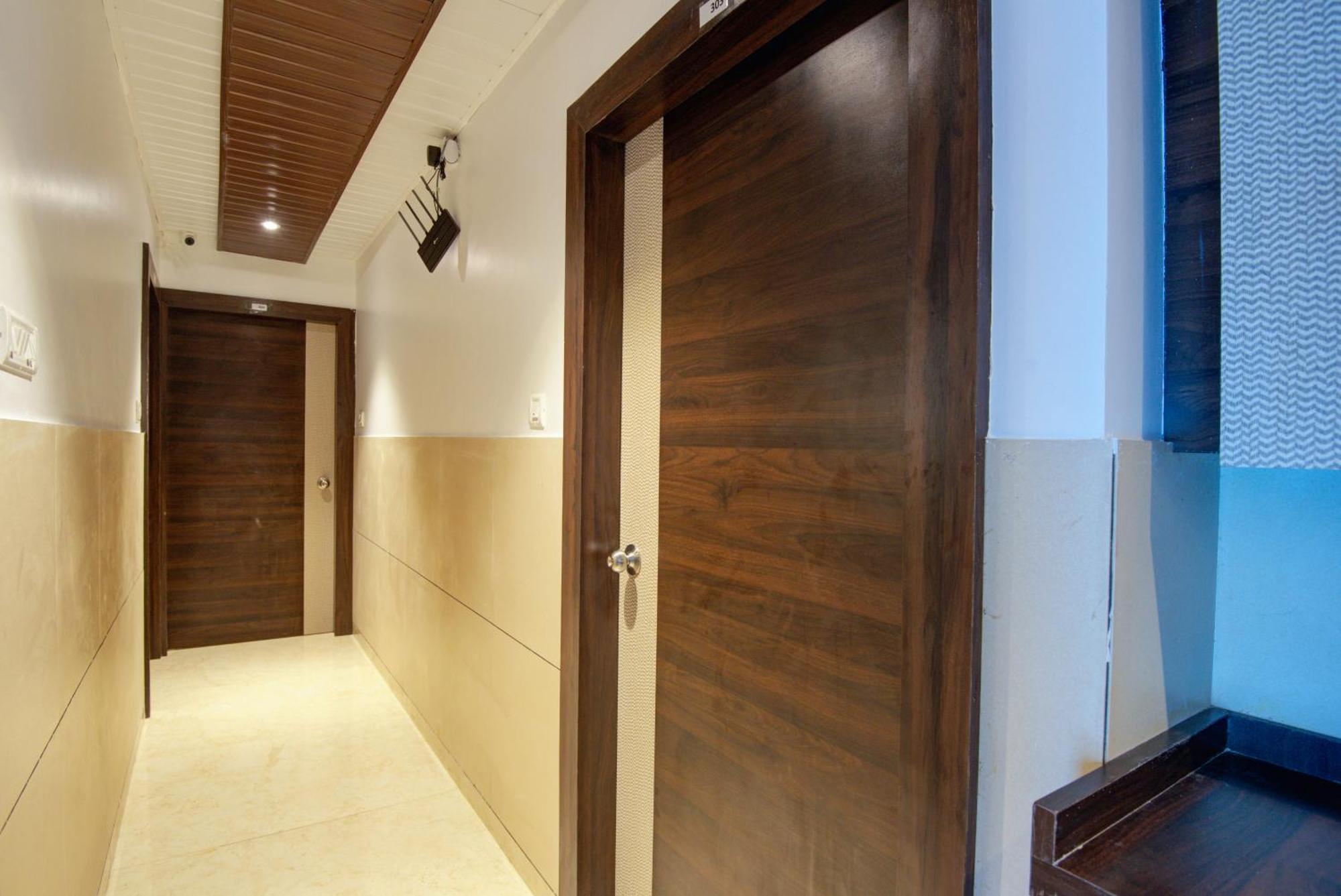 Hotel Galaxy Inn นาวีมุมไบ ภายนอก รูปภาพ