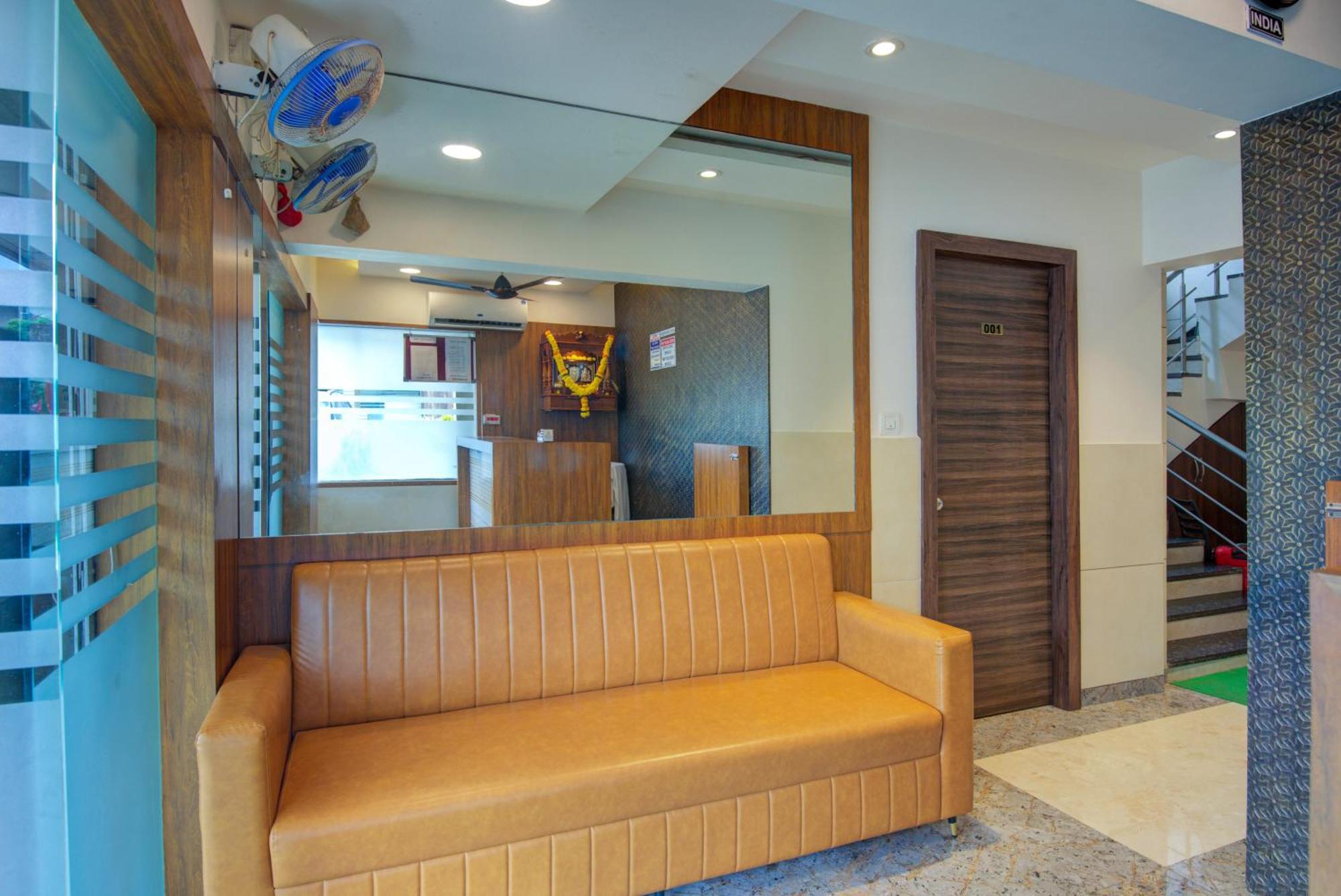Hotel Galaxy Inn นาวีมุมไบ ภายนอก รูปภาพ